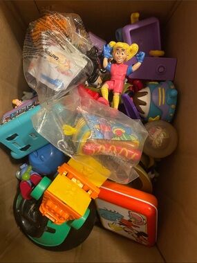 Mystery 4+ Lb Toy Box